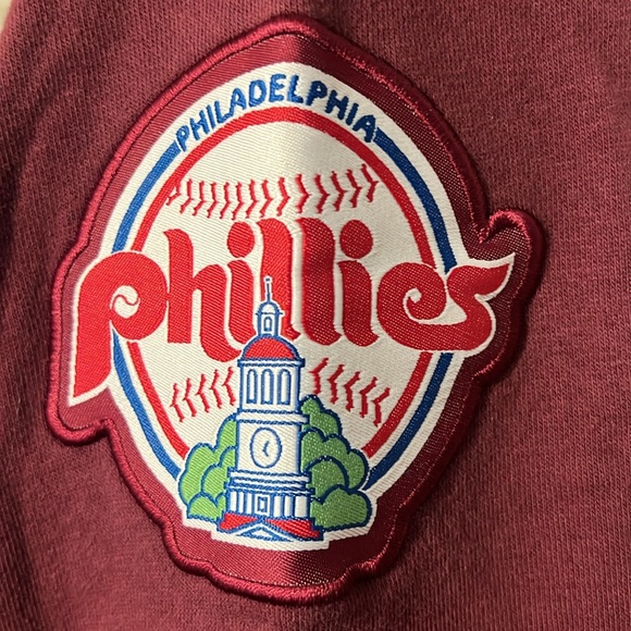 Gently loved Phillies hoodie - Picture 7 of 7